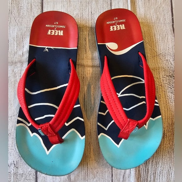 REEF x Jonas Claesson Big Kids Size 6/7 Ahi Flip Flop Sandals Summer Beach Pool - Picture 1 of 5